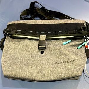 Sherpani Black and Gray Messenger Bag